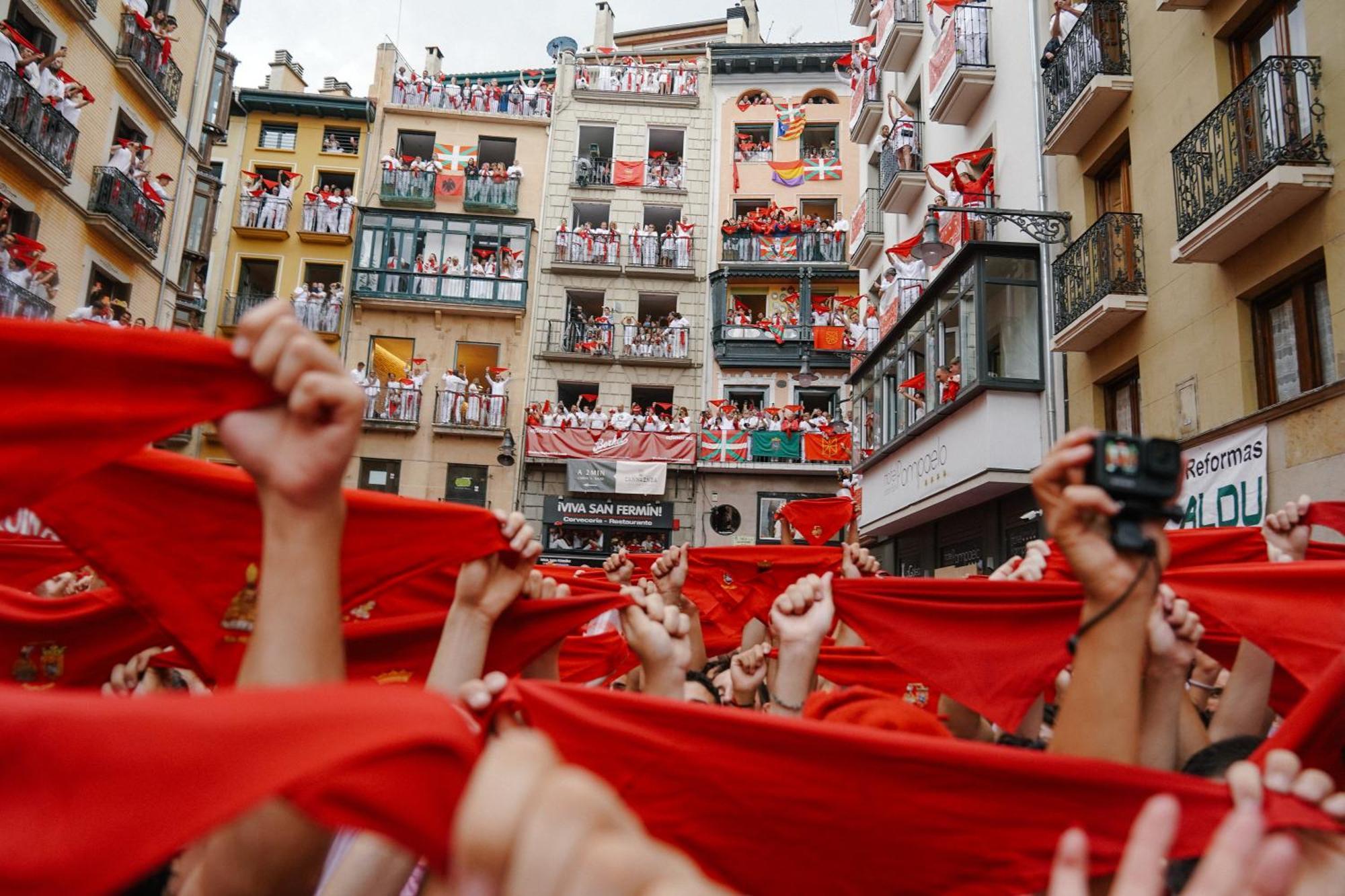 Running Of The Bulls * Pampelune